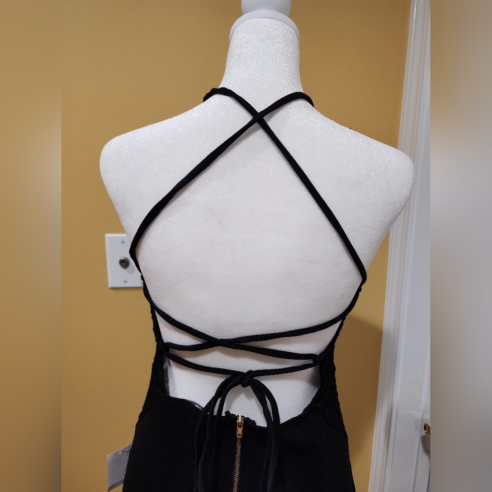 Dress - Picture 4 of 4